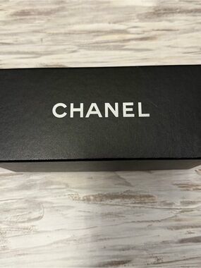 CHANEL Black Box only with White CHANEL Logo